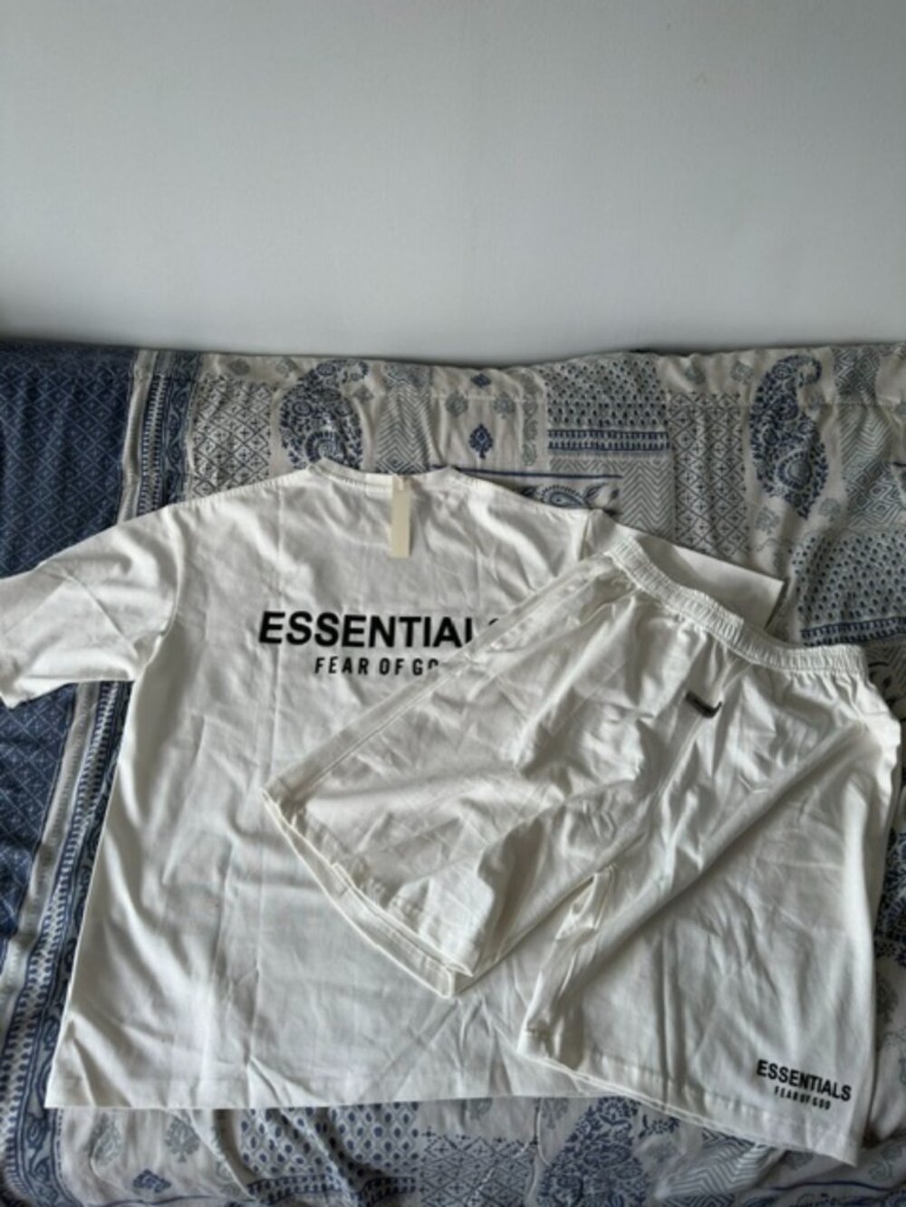 Essentials fear of gods set.